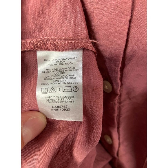 LOFT Petites Pink Button Up Shirt Size SP - Picture 4 of 6